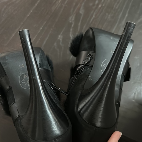 ASH EMMA LEATHER RABBIT BOOTIES - Picture 6 of 6